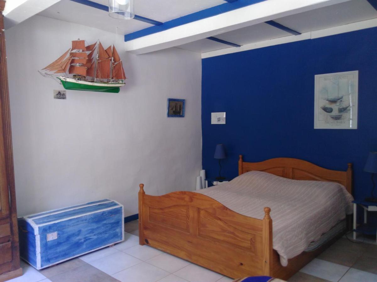 La Sourciere D'Eros Hotel Bellesserre Luaran gambar